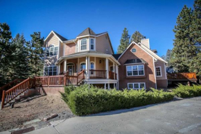 Lakeview Court Castle - Short walk to the Village and lake